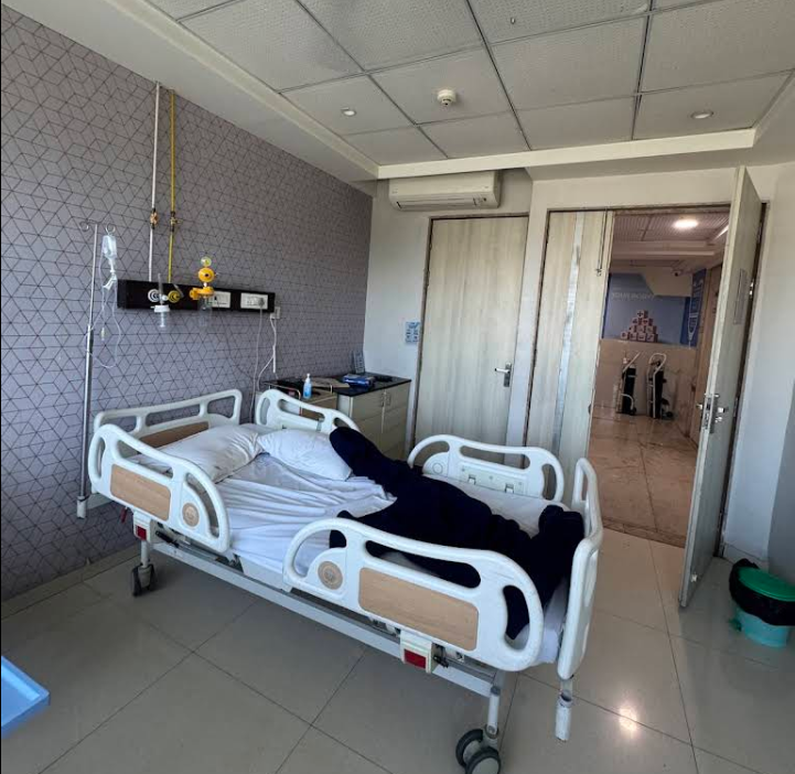 Patient room at DNS Hospital, Indore